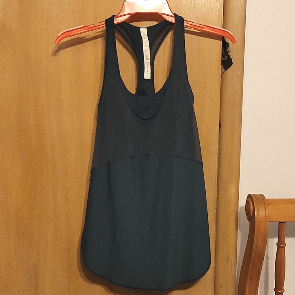Lululemon bra and tank.